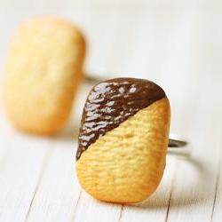 Food Jewelry - Danish Cookie Ring - Chocolate OR Sugar